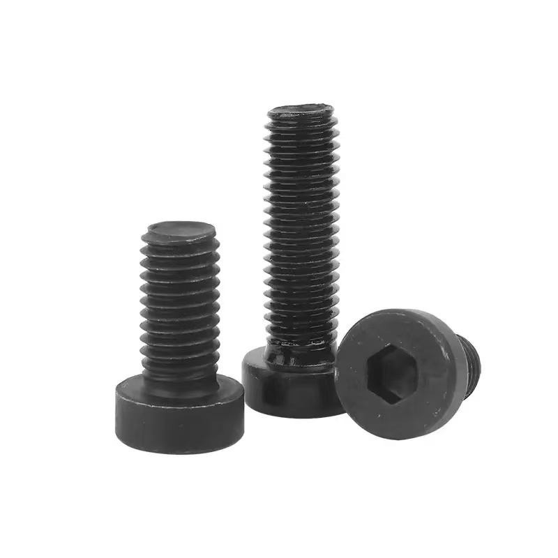 High-strength blackened grade 4.8, 8.8, 10.9, 12.9 low head socket cap screw DIN 7984